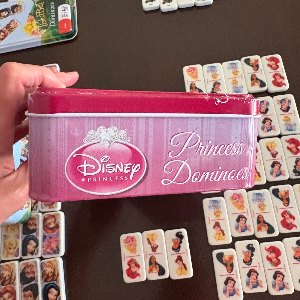 Disney Princess Dominoes 28 Piece Set Cardinal 69003 Pink Storage Tin 2009 Kids - Picture 4 of 15